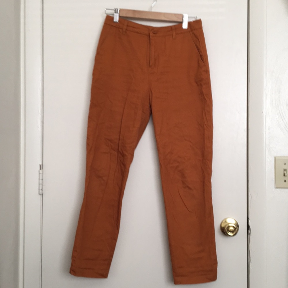 Straight legged chino in burnt orange